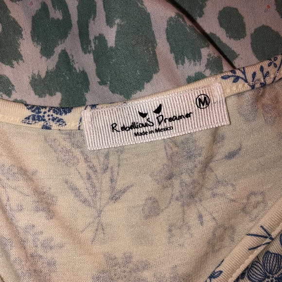 Medium flower blouse - Picture 4 of 4